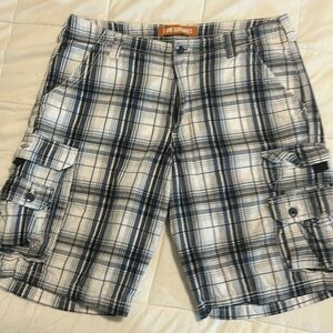 Lee Dungarees Men’s cargo shorts, size 36